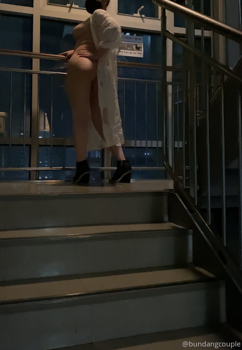 【2023-08-22】softy boobs.. taste me with your tongue.m4v
